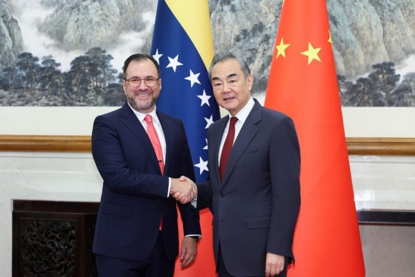 China está dispuesta a ampliar el comercio bilateral con Venezuela y a acelerar su proceso de industrialización