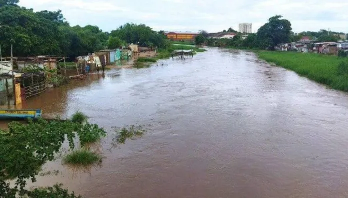 Autoridades atienden afectaciones por lluvias en Zulia, Sucre y Delta Amacuro