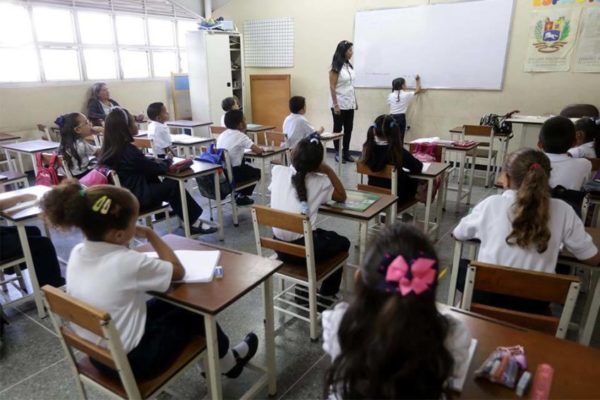 Costo de la matrícula escolar en colegios privados incrementó alrededor del 30%