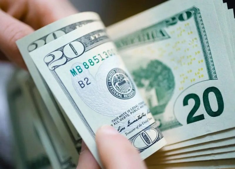 Dólar paralelo superó los Bs.48 con alza de 10,23% durante octubre