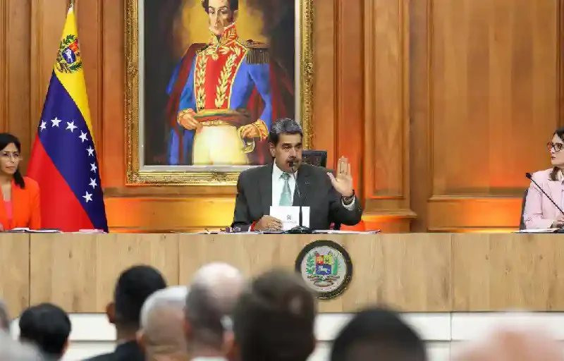 Maduro suspende impuestos que afectan la actividad productiva primaria en los municipios