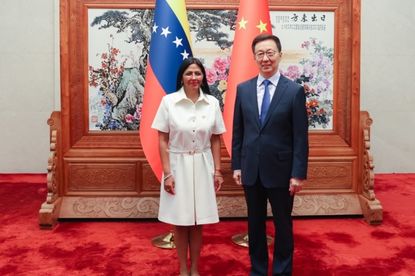 China y Venezuela revisan agenda bilateral en encuentro entre vicepresidentes en Pekín