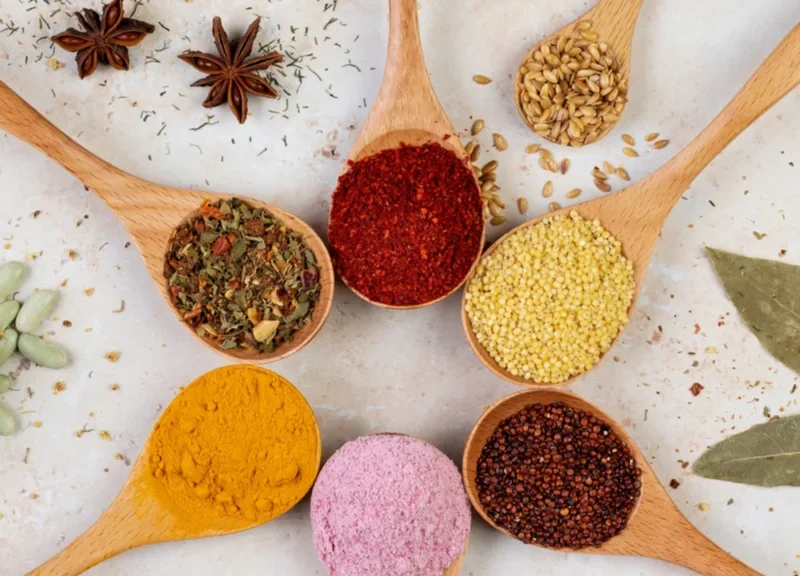 Esta es la especia aromática y medicinal que cuida las articulaciones: así debes consumirla para prevenir la artritis