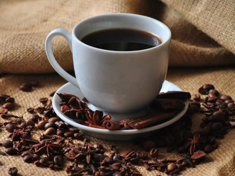¿Amante del cafe? Estos son los “extras” que debe eliminar para reducir riesgo de enfermedades mortales