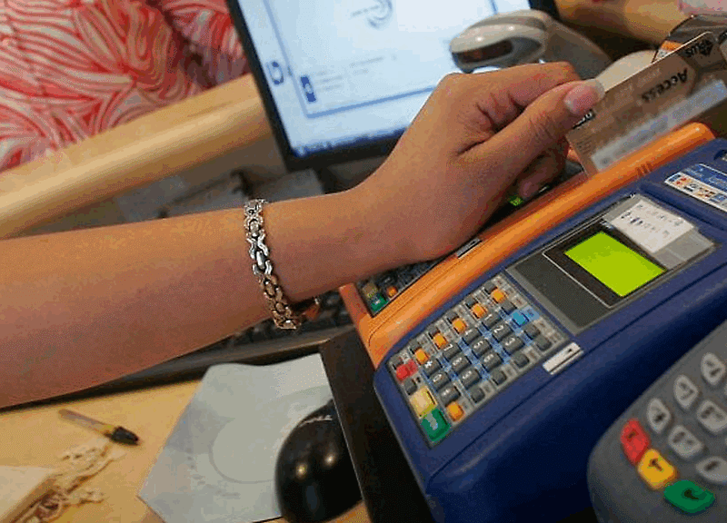 Se registra un alza del 90% en pagos en bolívares tras eliminación del IGTF