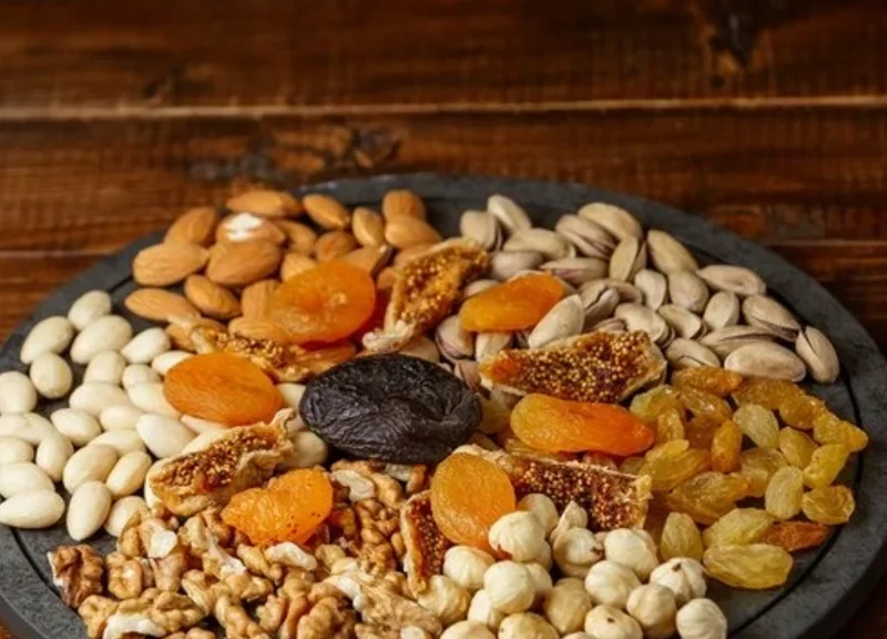 El fruto seco típico de la Navidad que protege tu salud todo el año: muy recomendado contra el colesterol malo