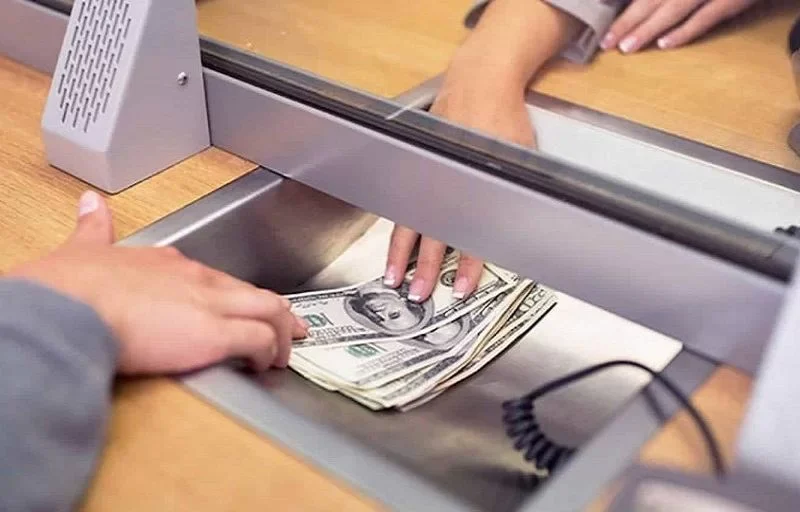 Depósitos en divisas en la banca venezolana rozan los $2.000 millones
