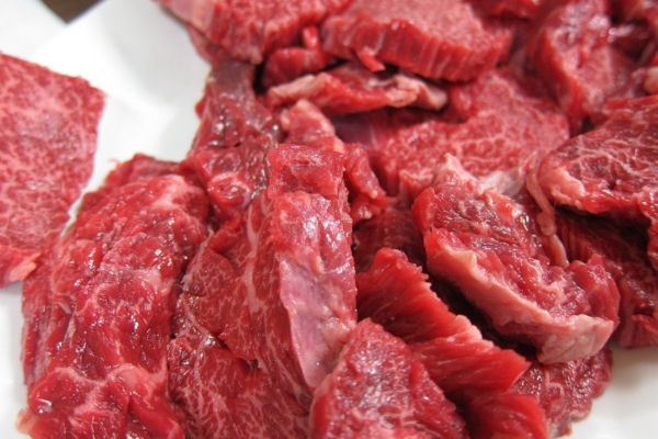 Fedenaga: productores venden carne a US$2,1 por kg, la variación de precios está en los expendios