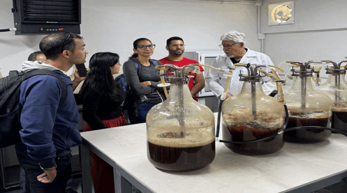 Desarrollan taller a productores en empresa de bioinsumos agrobiotechs