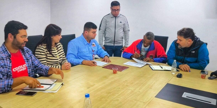 Gobierno activa plan para distribución de mobiliario «hecho en Venezuela»