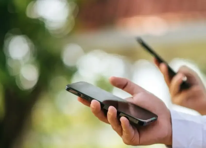 Reconocida tienda de electrónica ahora ofrece seguro para celulares: cobertura inmediata