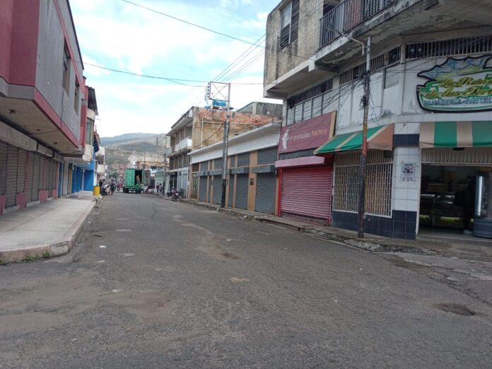 Tachirenses buscan reactivar comercio fronterizo ante caída de exportaciones