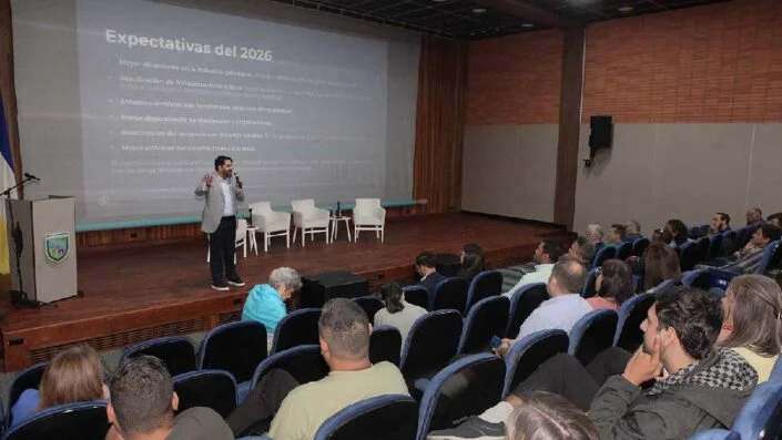 Economistas proyectan inflación de 174% en 2026