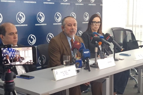 Consecomercio pide habilitar créditos en dólares bancarizados abril 22, 2026 3:51 PM