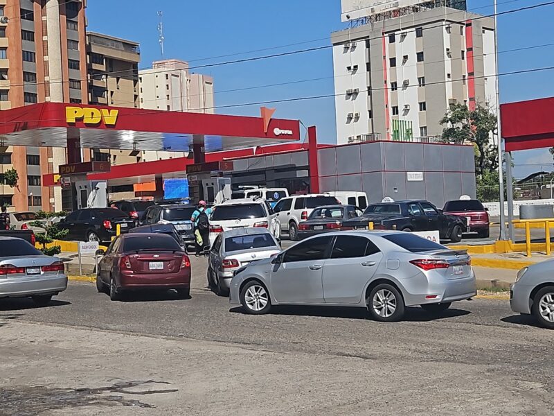 Fenegas anuncia que aumentarán a 100 las gasolineras que vendan gasolina súper premium