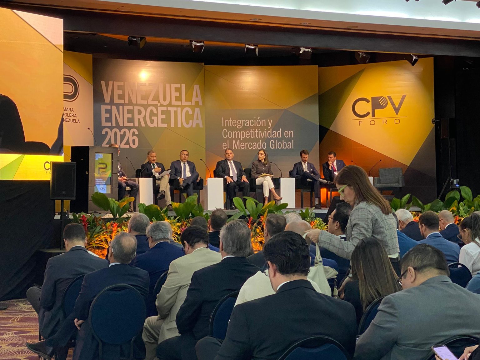 Sector petrolero trazó ruta para atraer inversiones y elevar producción