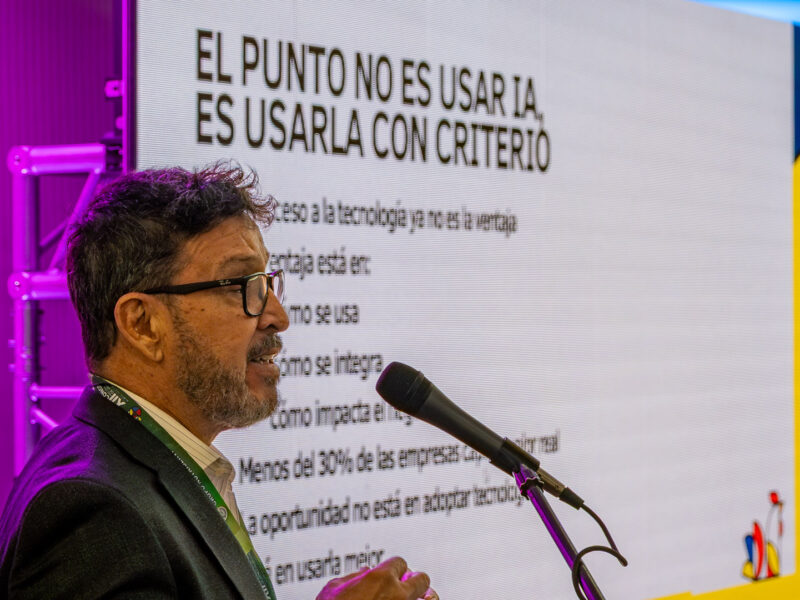 Inteligencia artificial y operación avícola: comienza estudio sectorial presentado durante el Congreso 2026