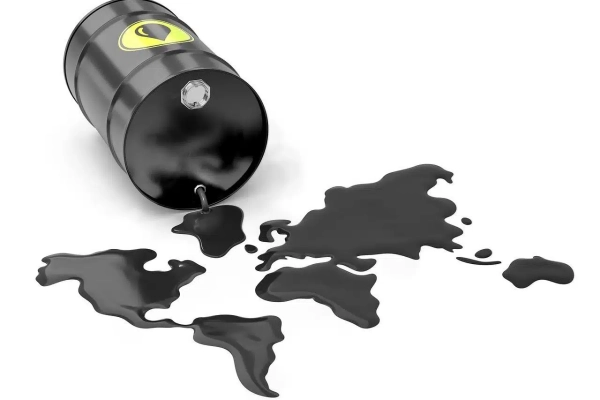 OPEP+ reducida acuerda alza de producción petrolera de 188.000 barriles diarios desde junio