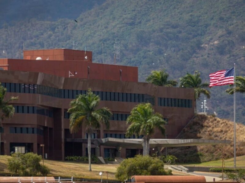 Embajada de EE. UU. afirma que exportaciones petroleras de Venezuela alcanzan los 1,25 millones de barriles diarios