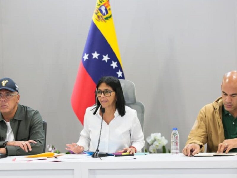 Presidenta encargada anuncia elaboración de "proyectos para la construcción de viviendas en el menor tiempo posible"