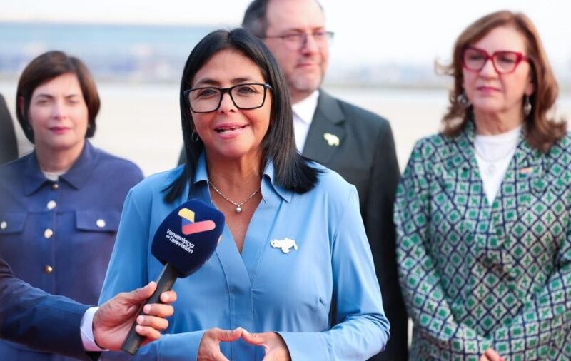 Delcy Rodríguez desde la India: Cumpliremos agenda de trabajo para beneficio del país