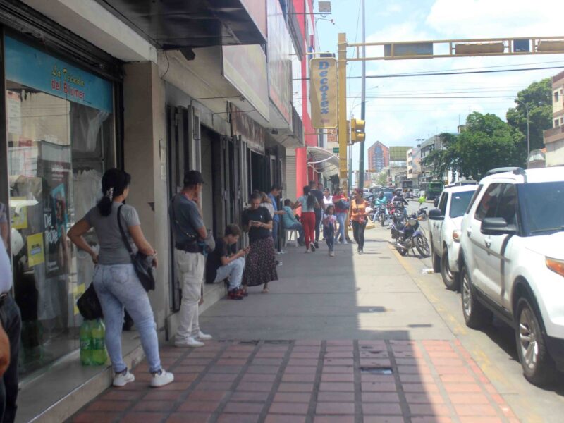 Comercio en Maracay se activa de manera responsable