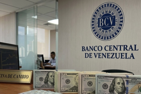 Bs.746,63 este #31Jul: Dólar oficial subió casi 20% en julio y 150,43% en los últimos siete meses