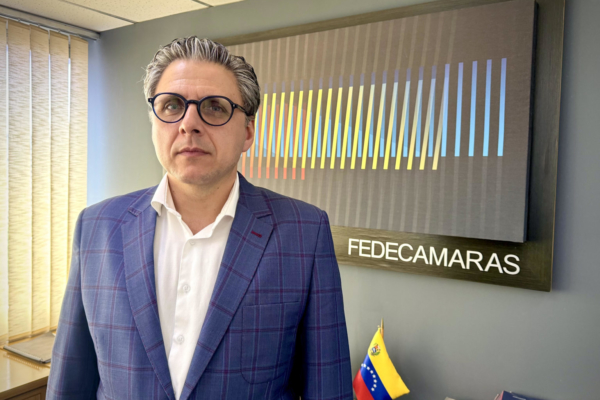 Empleos en construcción, confección y textiles serían una “vía rápida” para reinsertar a afectados por doble terremoto