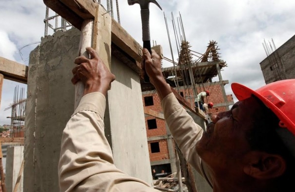 Venezuela inicia la construcción de casi 2.000 viviendas para los afectados por terremotos