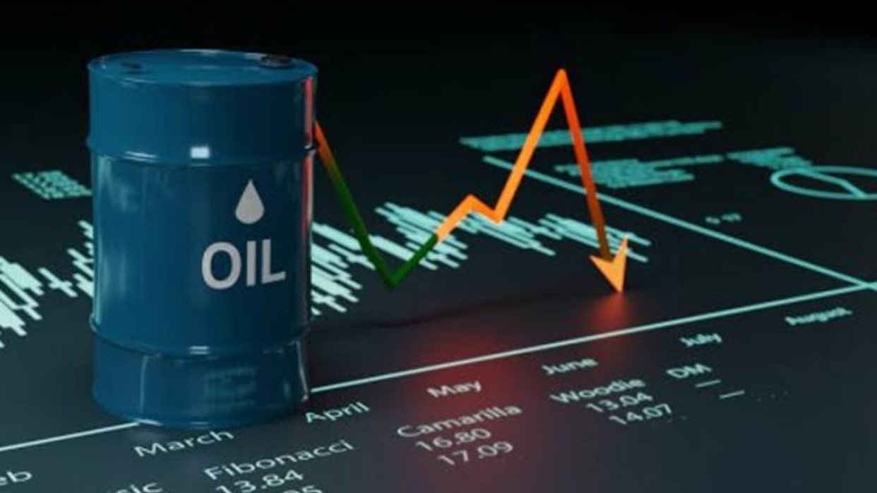 Petróleo cae tras anuncio de Trump de negociación con Irán
