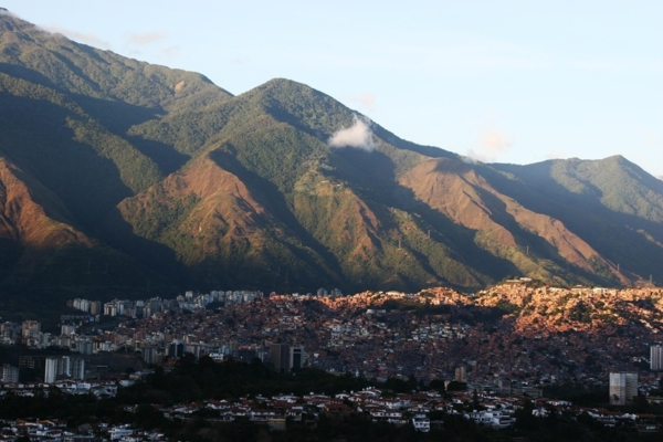 Ha incrementado la cantidad Venezuela necesita inversiones más allá del sector petrolero y gasífero, es decir, en vivienda, carreteras, infraestructura, entre otras áreas.de empresas interesadas en registrar nuevamente sus marcas en Venezuela