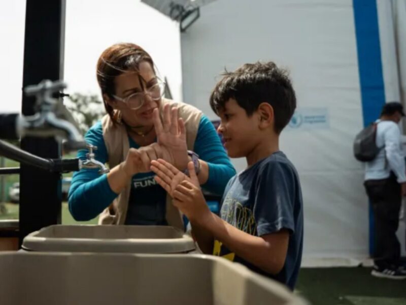 UNICEF y el gobierno venezolano rehabilitarán sistemas de agua en La Guaira tras los terremotos