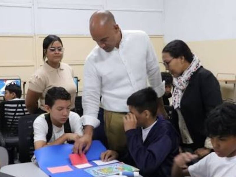 El Ministro Héctor Rodríguez reporta un 83% de asistencia estudiantil en el inicio del año escolar