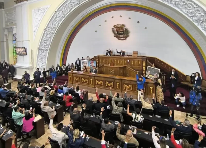 Asamblea Nacional aprueba proyecto para la reducción de emisiones contaminantes en el transporte marítimo