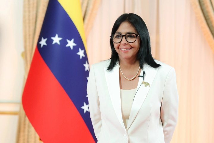 Delcy Rodríguez anuncia que habrá cuatro incrementos del ingreso de los trabajadores durante 2027